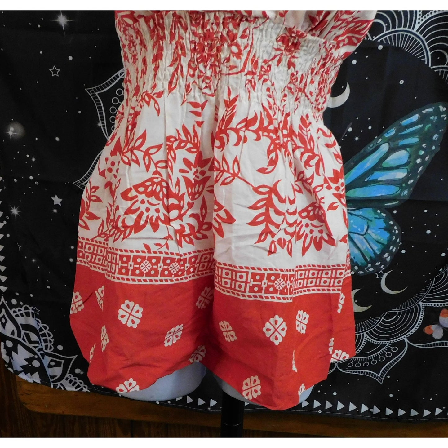 Vintage She's Cool Red And White Ruched Bohemian Top