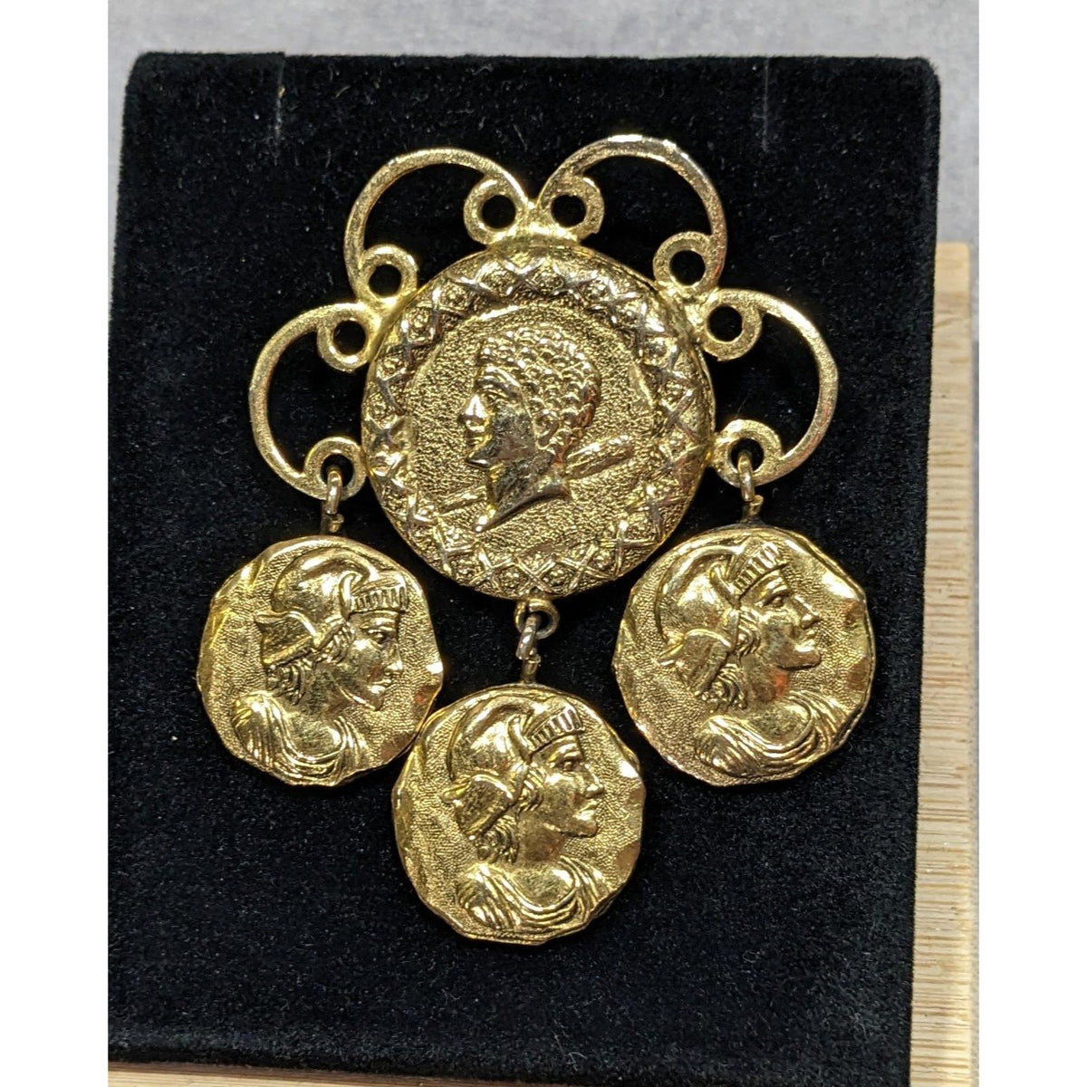 Solomon Freirich Vintage Etruscan Revival Gold Tone Roman Coin Dangle Brooch 2in