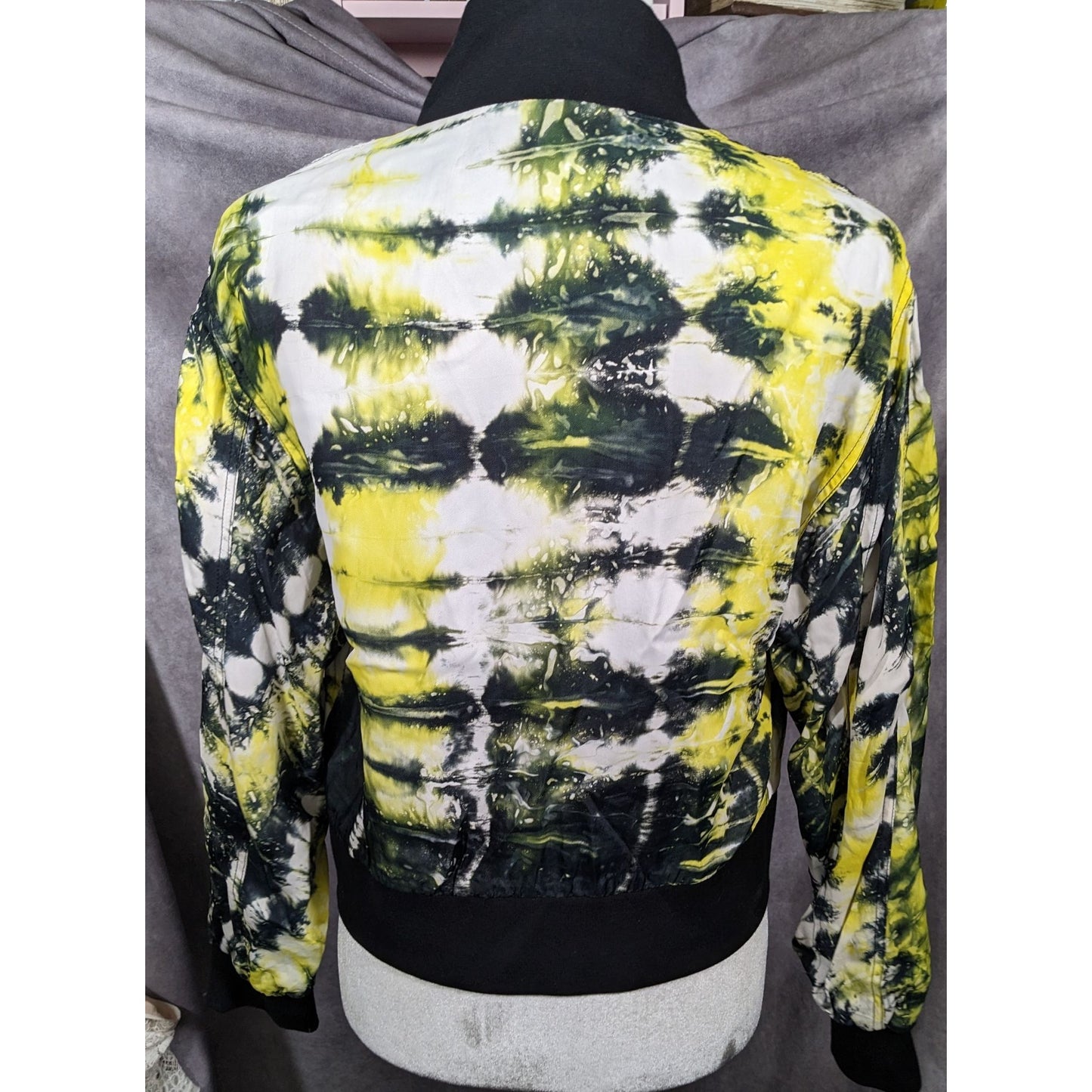KTZ Tie Dye Black Yellow And White Lightweight Jacket Size Small