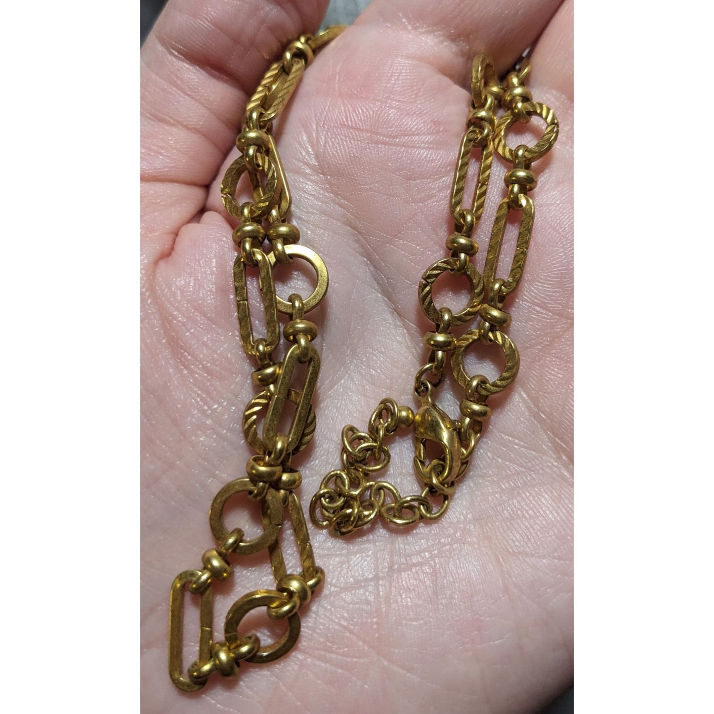 Retro Glam Textured Gold Link Necklace