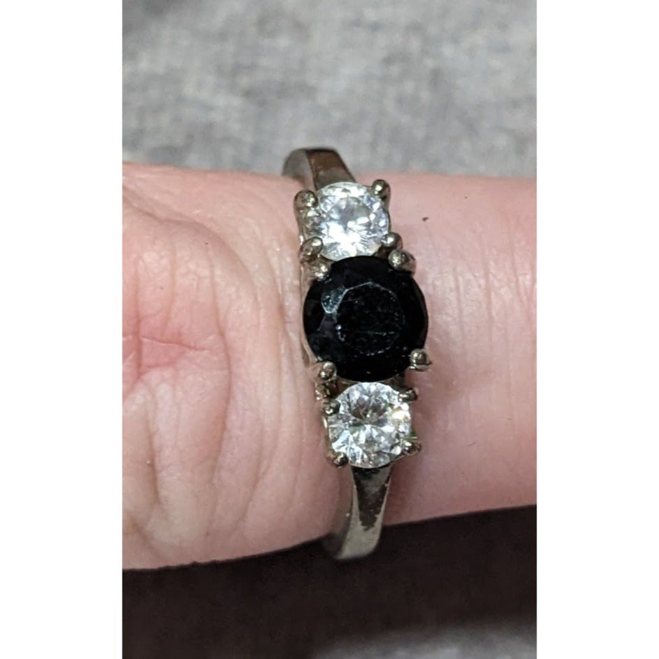 Elegant Gothic Silver Tone Ring With Black And Clear Stones Size 6 3/4