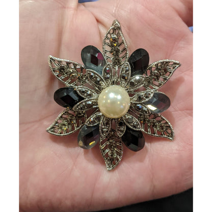 Black And Silver Flower Brooch/Pendant