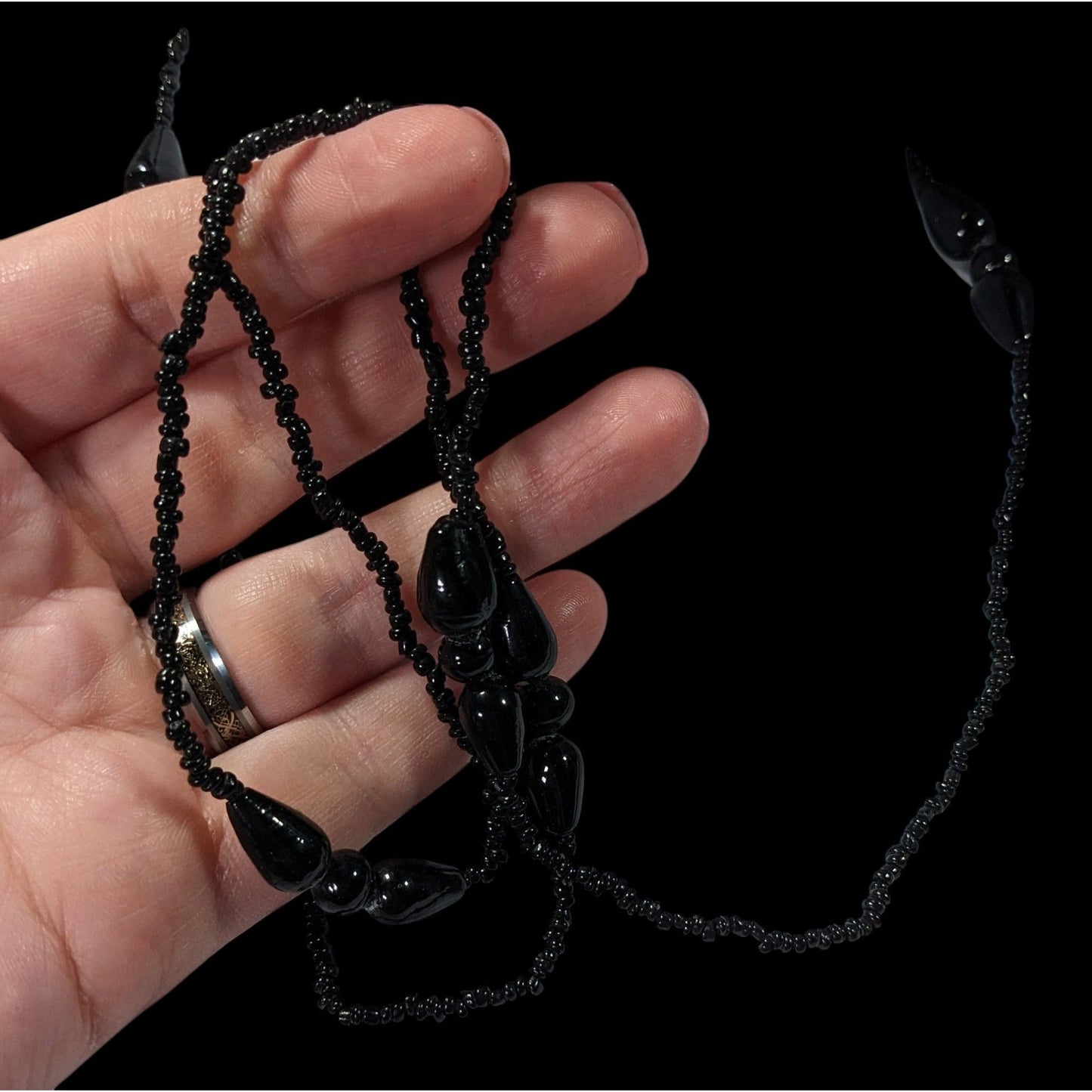 Simple Elegant Black Glass Beaded Necklace