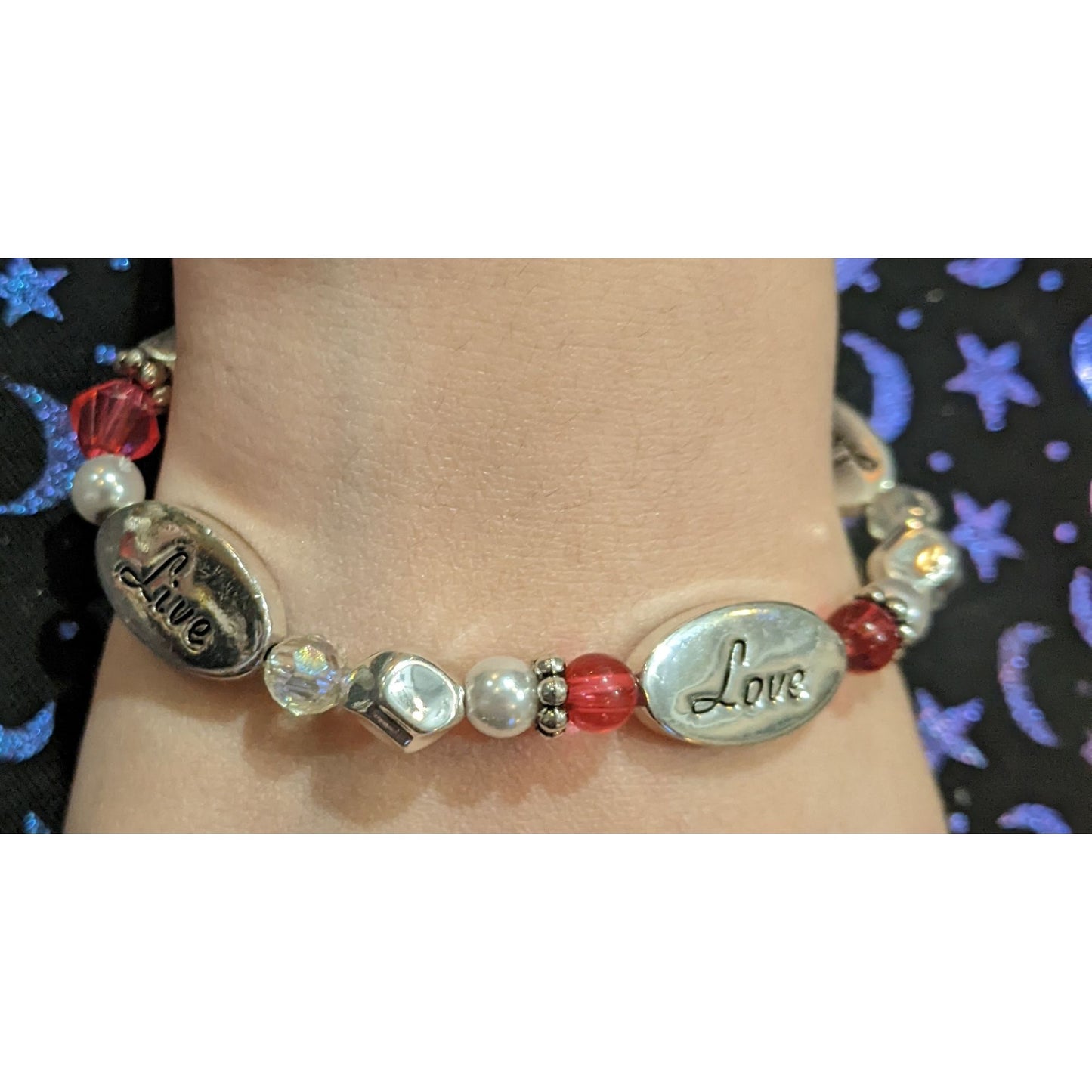 Silver Live Laugh Love Heart Beaded Bracelet