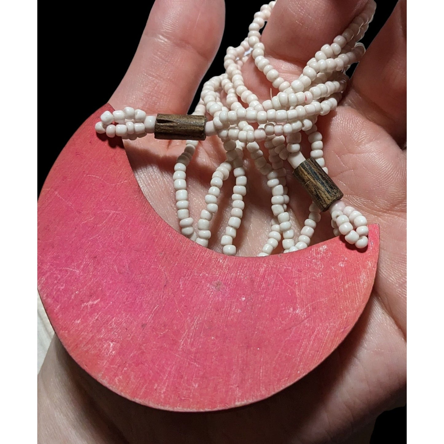 Beaded Necklace With Geometric Pendant In Pink & White