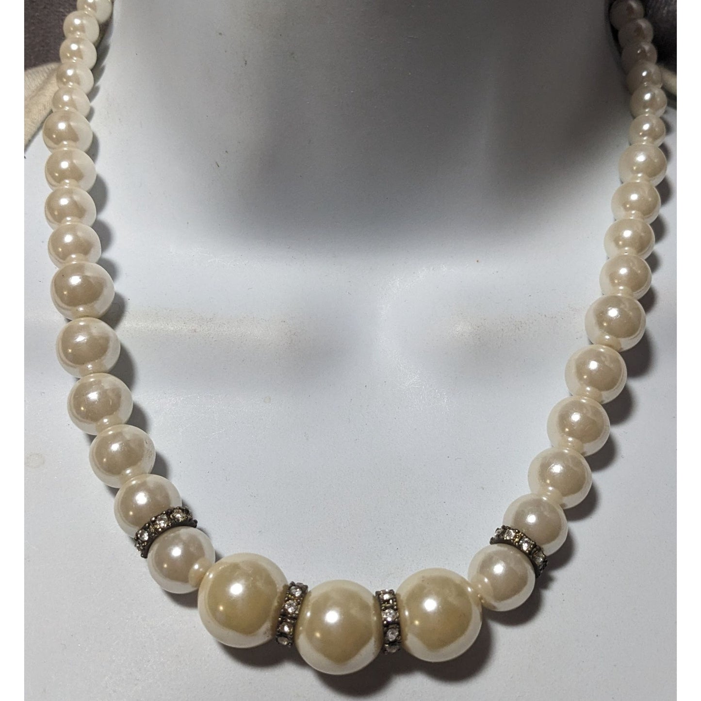 Graduated Faux Pearl Rhinestone Necklace