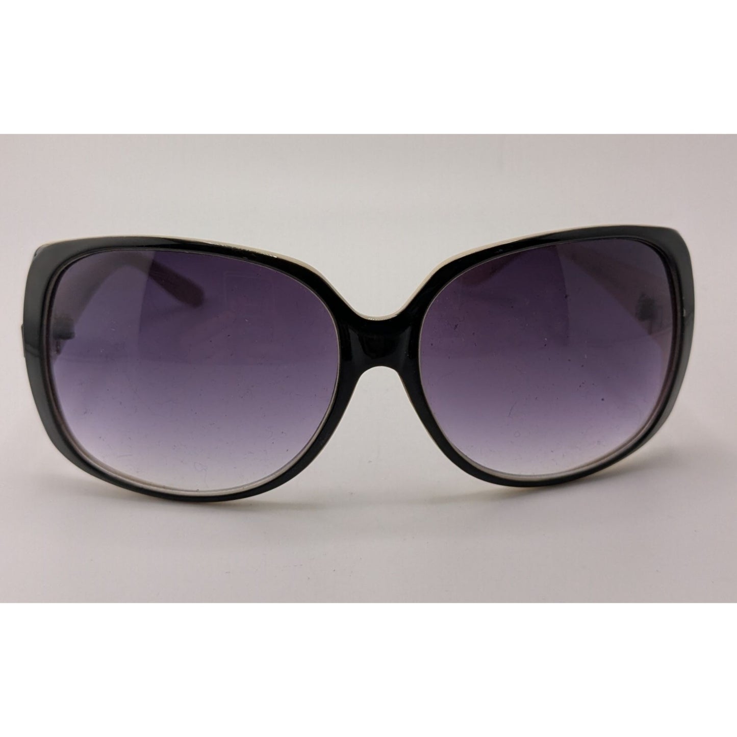 Liz Claiborne Retro Black & Beige Oversized Sunglasses Gradient Purple Lenses