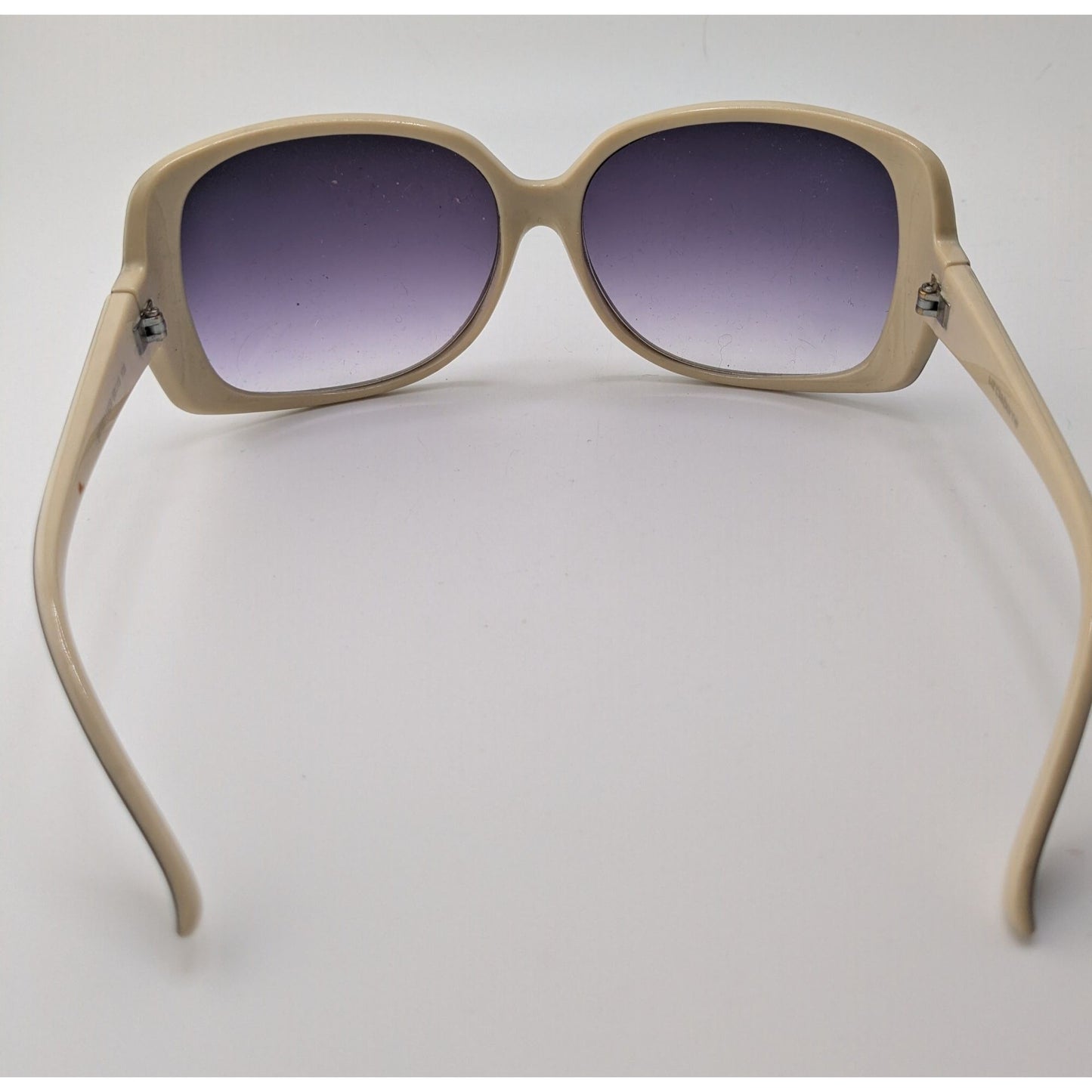 Liz Claiborne Retro Black & Beige Oversized Sunglasses Gradient Purple Lenses