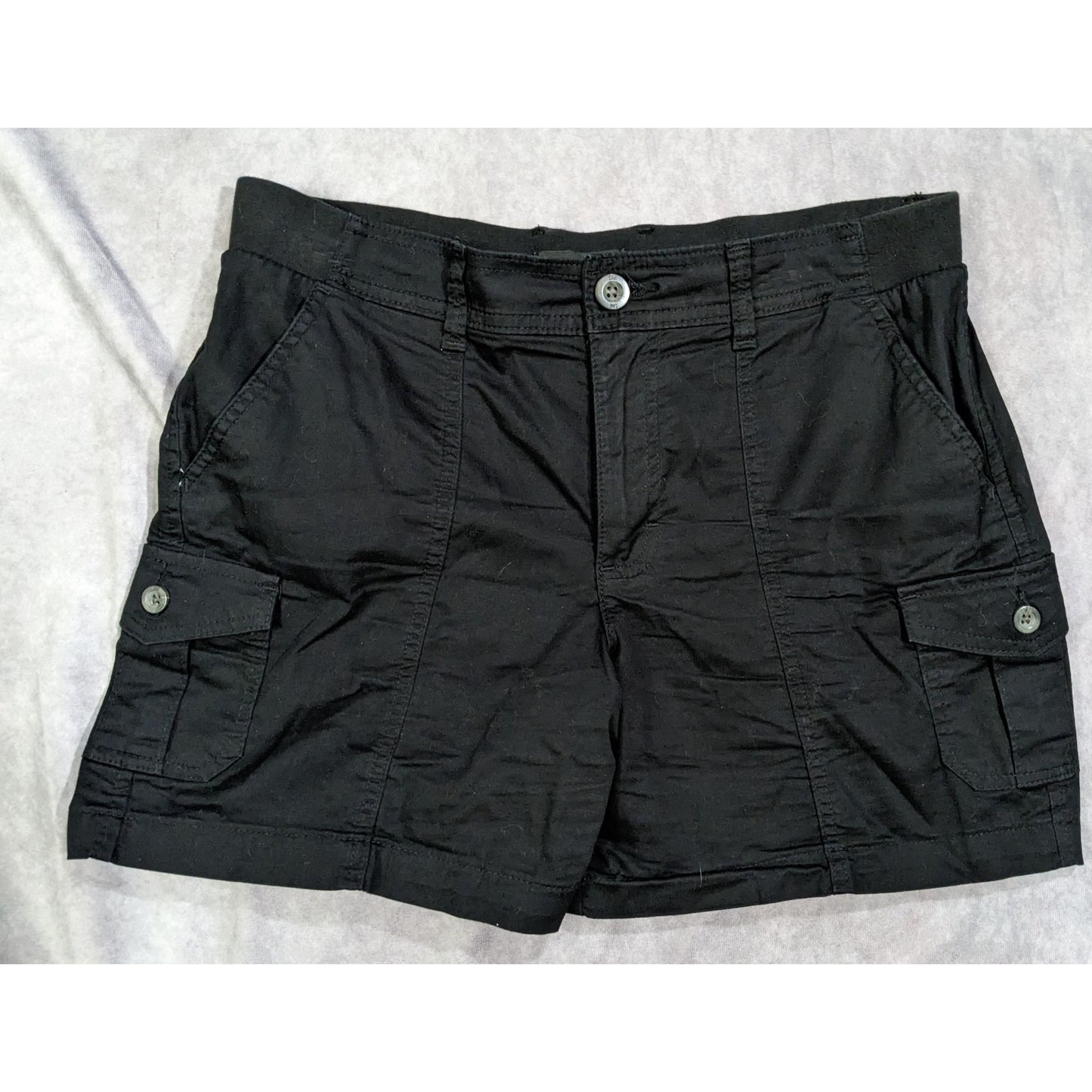 Mid Rise Relaxed Fit Black Shorts by Lee