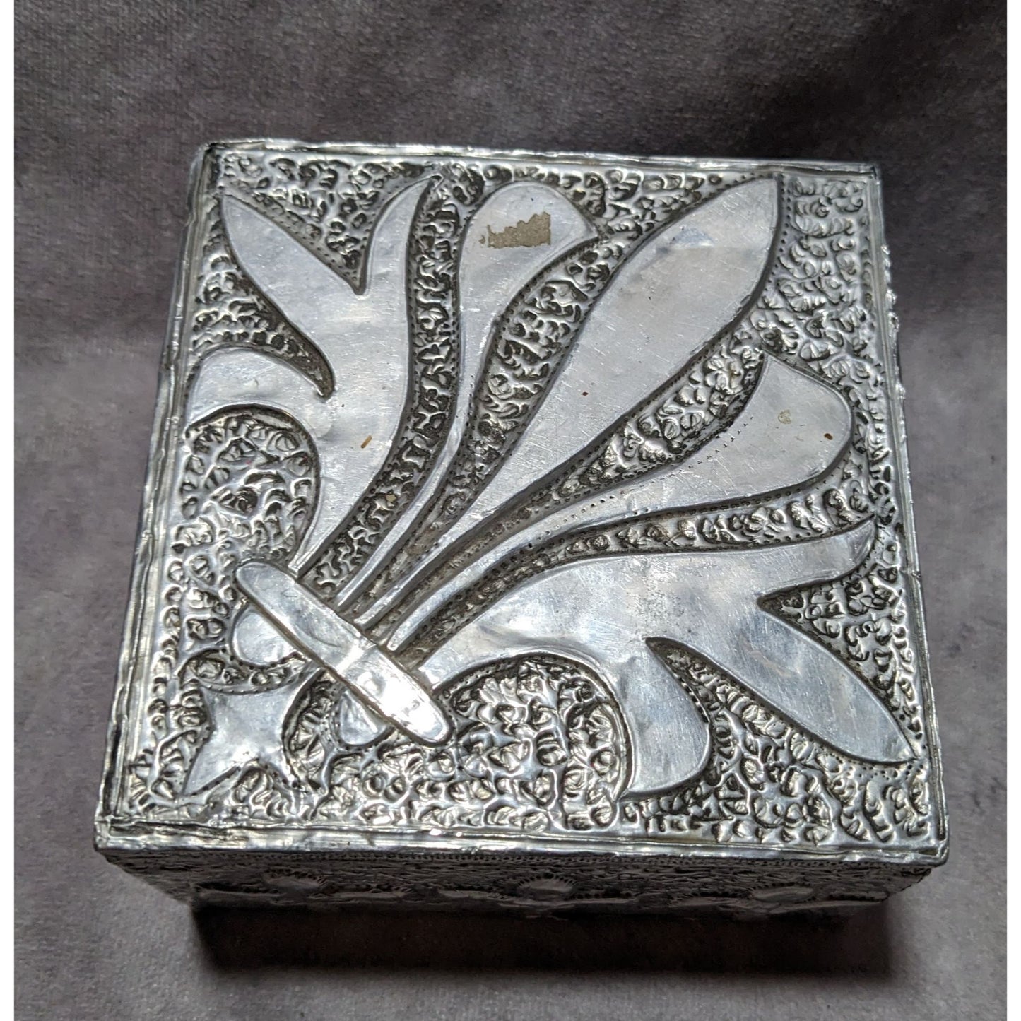 Silver Repousse Fleur De Lis Trinket Box