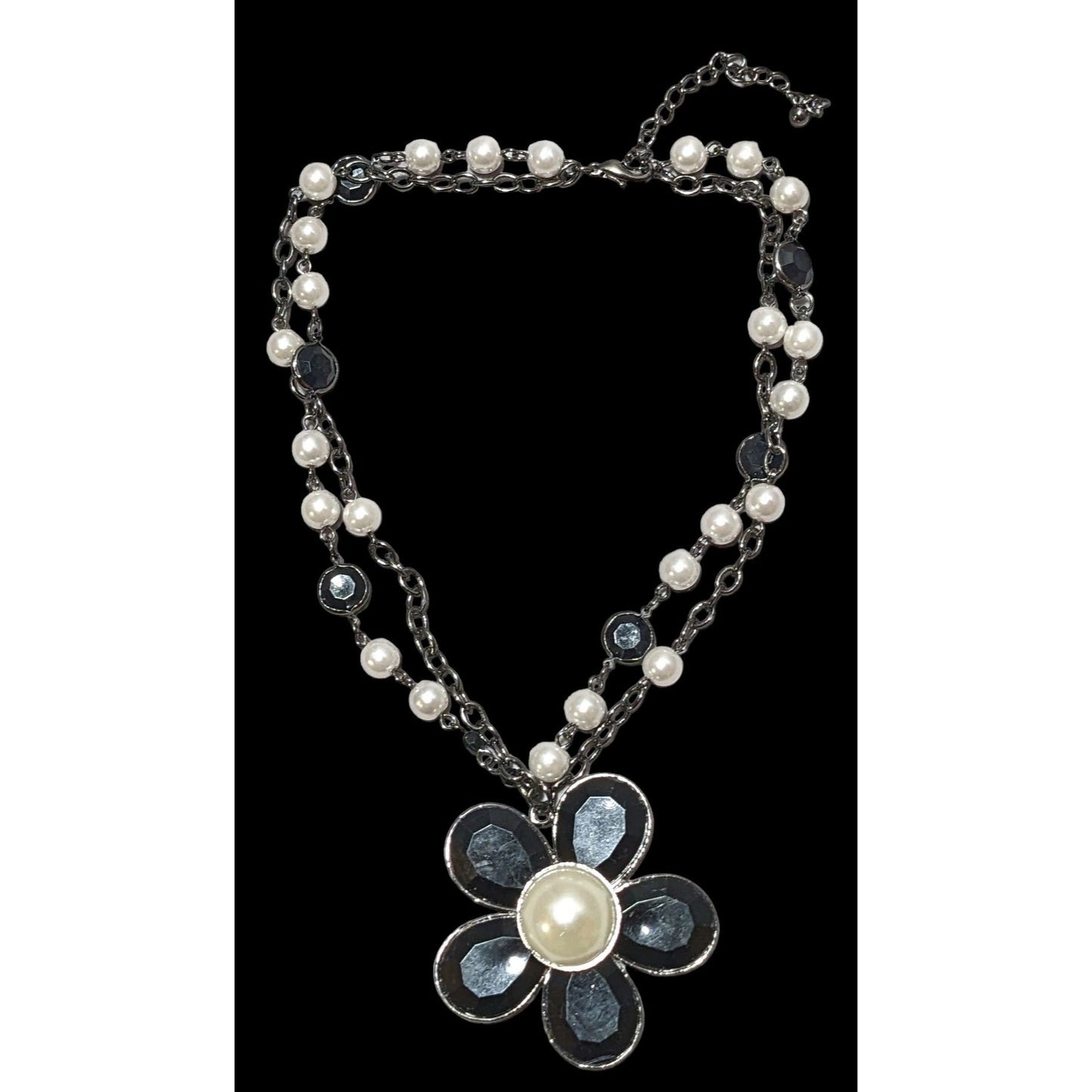 Mod Pearl Flower Necklace