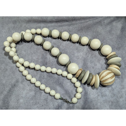 Vintage Cream And Grey Lucite Beaded Necklace
