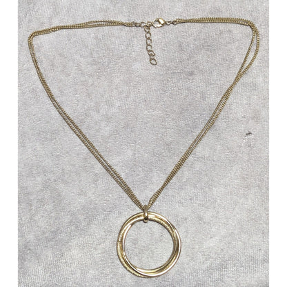 Gold Interlocking Circles Pendant Necklace