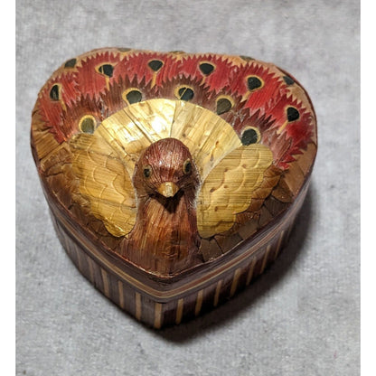 Vintage Straw Bamboo Bird Heart Box