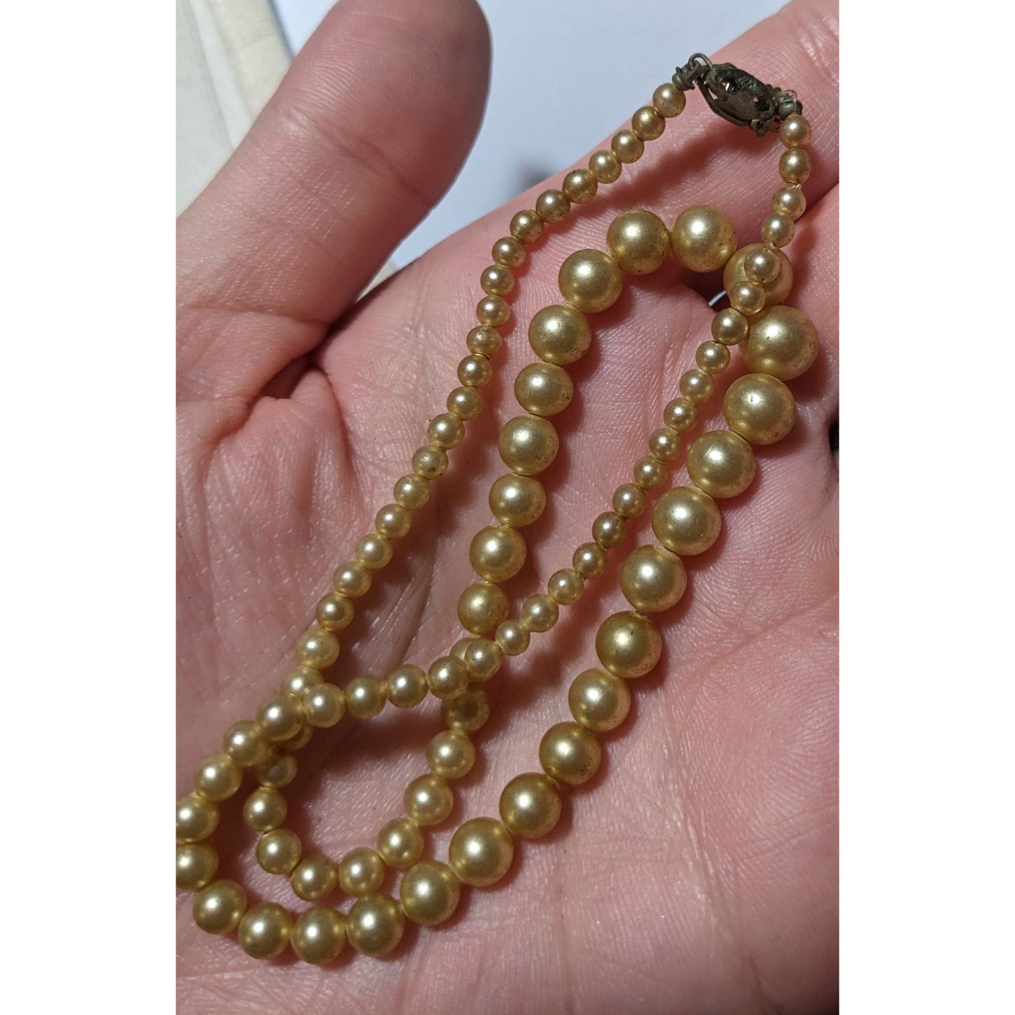 Vintage Gold Graduated Faux Pearl Necklace