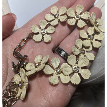 Vintage Cream Floral Necklace With Rhinestones