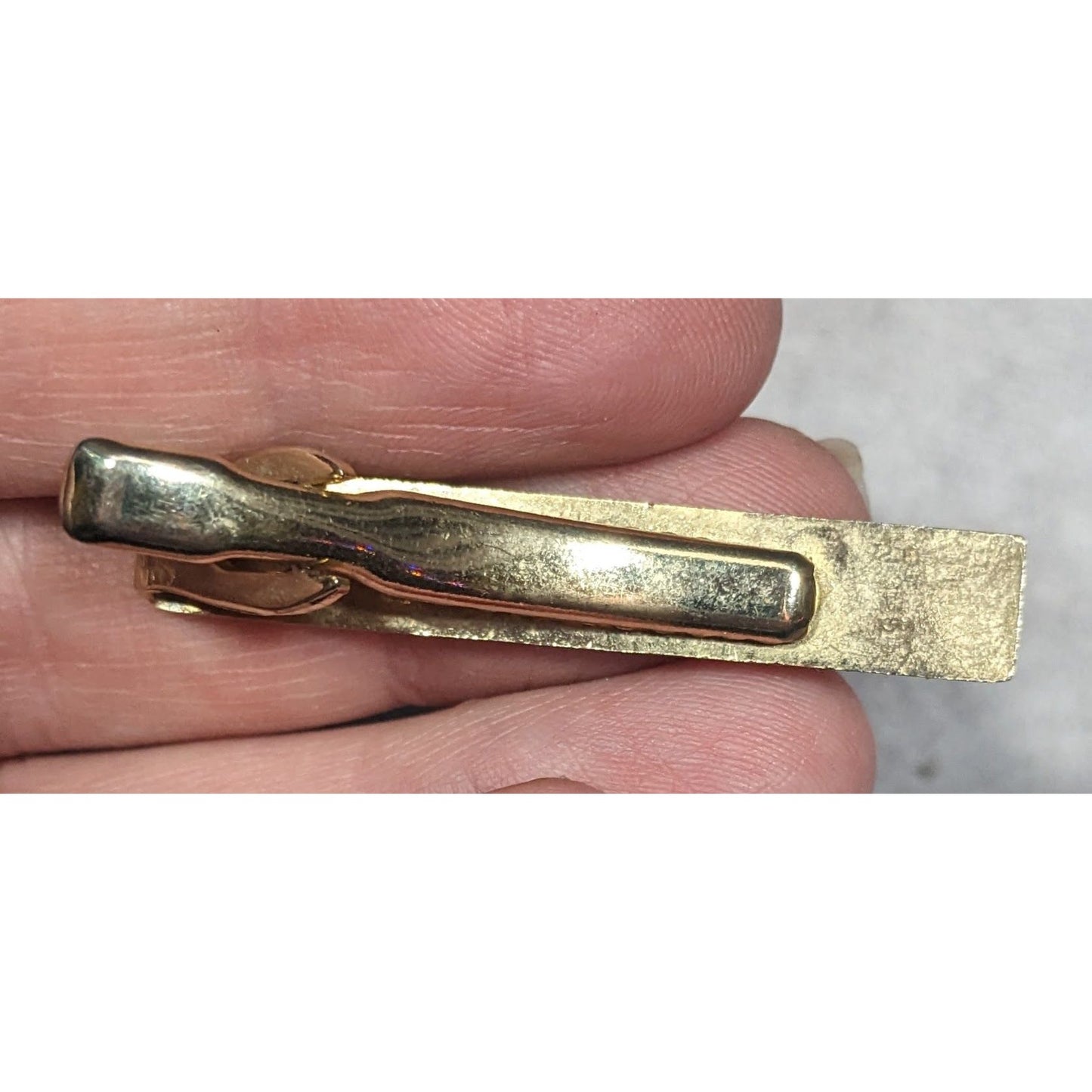 Vintage Etched Gold Tone Rectangular Tie Clip