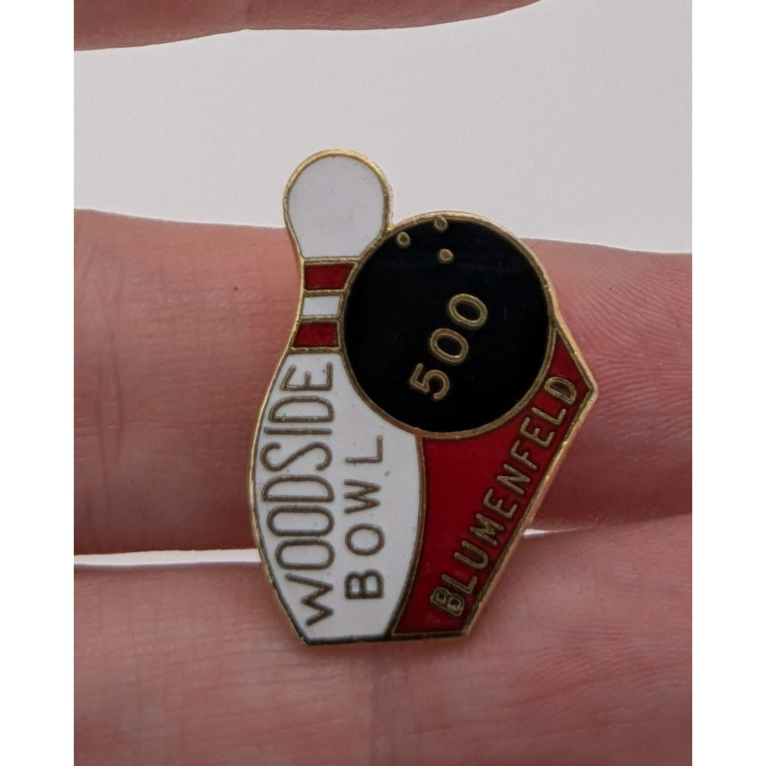 Retro Vintage Bowling Collectible Blumenfeld Woodside Bowl 500 Enamel Lapel Pin