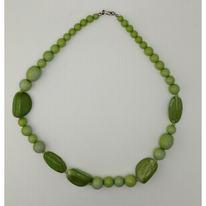 Vintage Retro Chunky Green Beaded Necklace