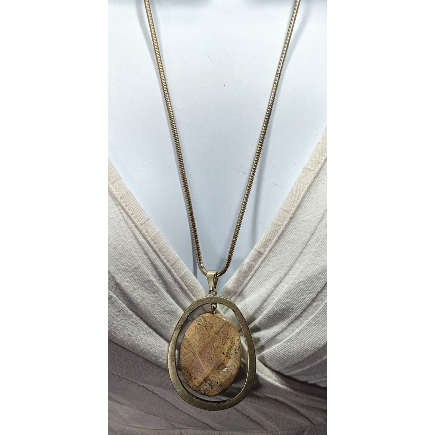 Vintage Brutalist Gold Tone Pendant Necklace With Faceted Stone Centerpiece