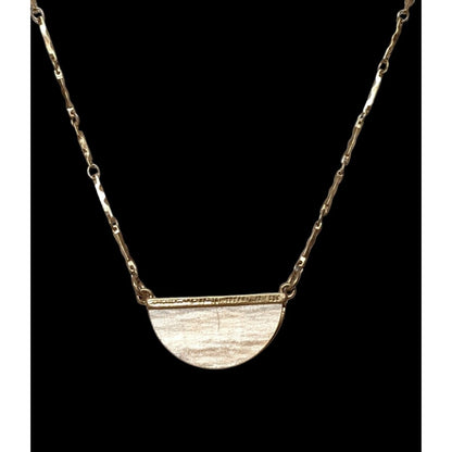 Minimalist Gold Shell Pendant Necklace