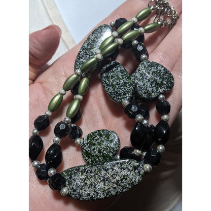 Green & Black Speckled Beaded Necklace