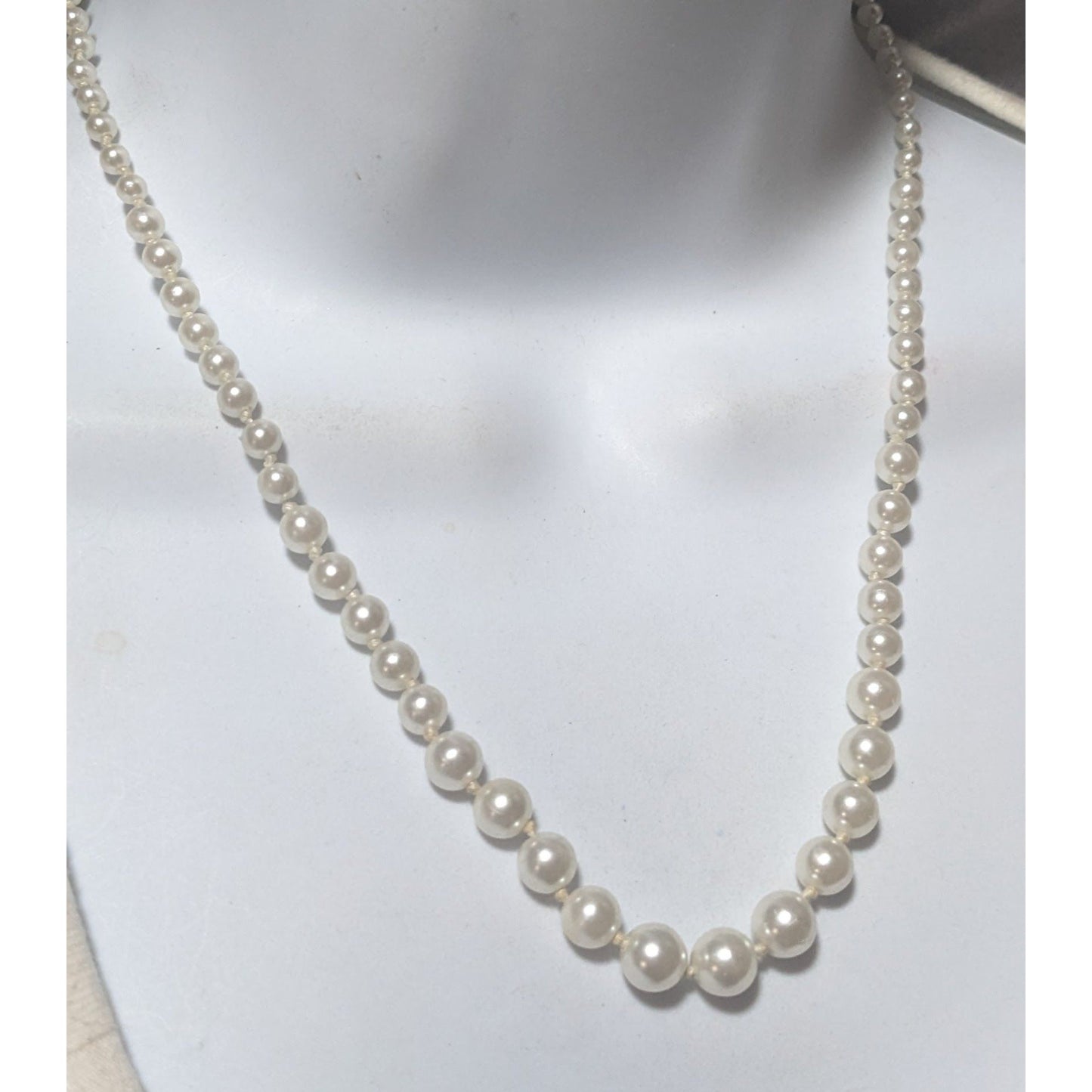 Simple White Graduated Faux Pearl Necklace