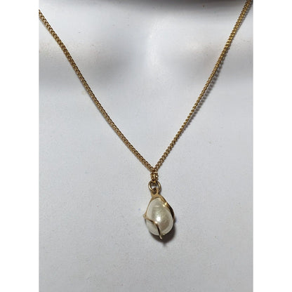 Elegant Swirl Wrapped Pearl Pendant Necklace