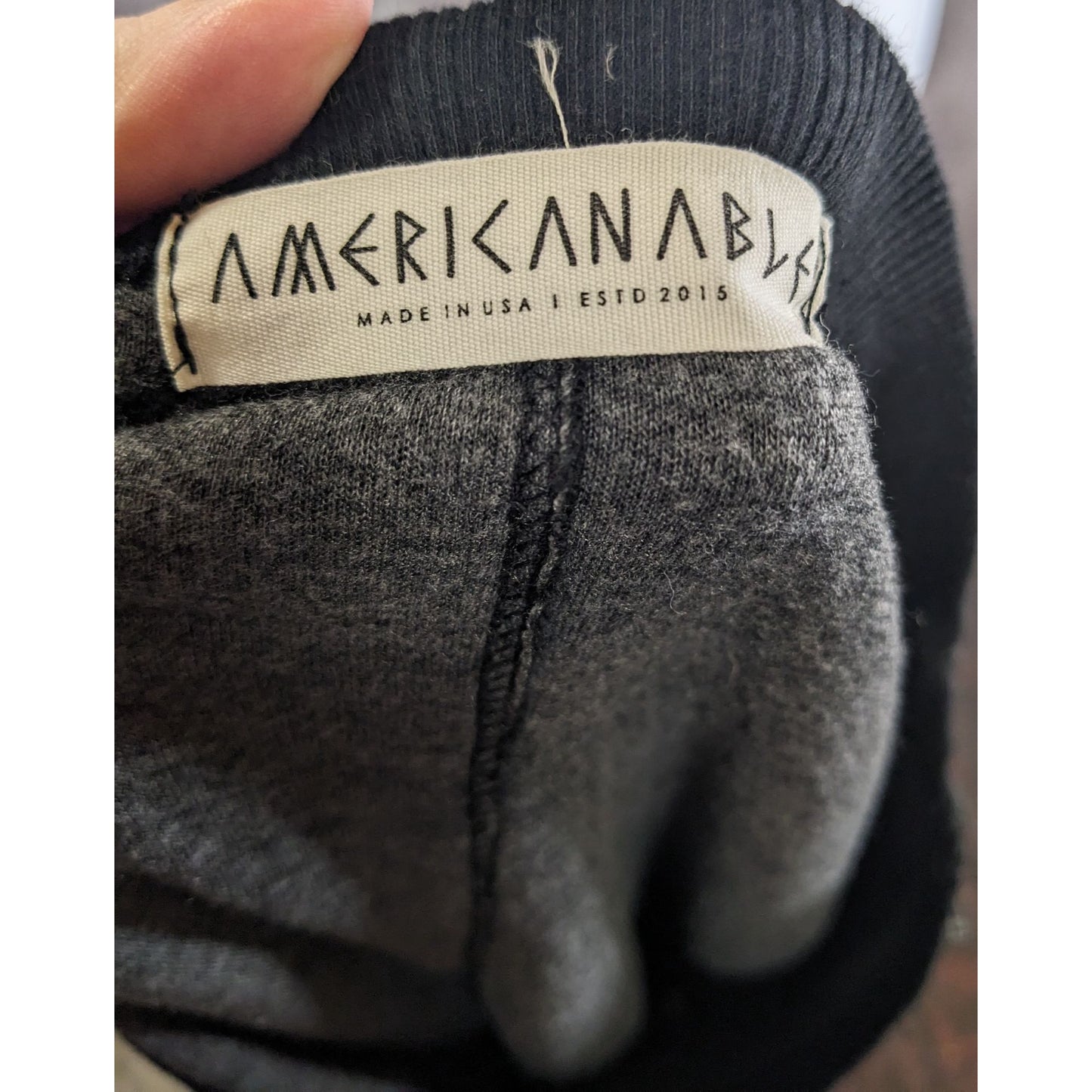 Americanable Black Grunge Top With Distressed Hem & Grey Ribbed Sleeves Side Zippers Made In USA Size Small