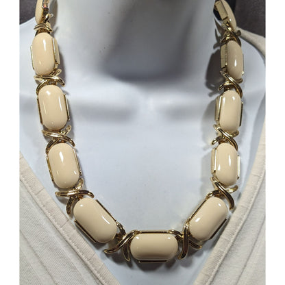 Talbots Preppy Elegant Cream And Gold Tone Statement Necklace