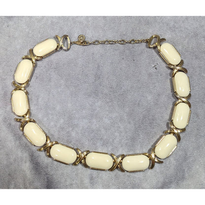 Talbots Preppy Elegant Cream And Gold Tone Statement Necklace