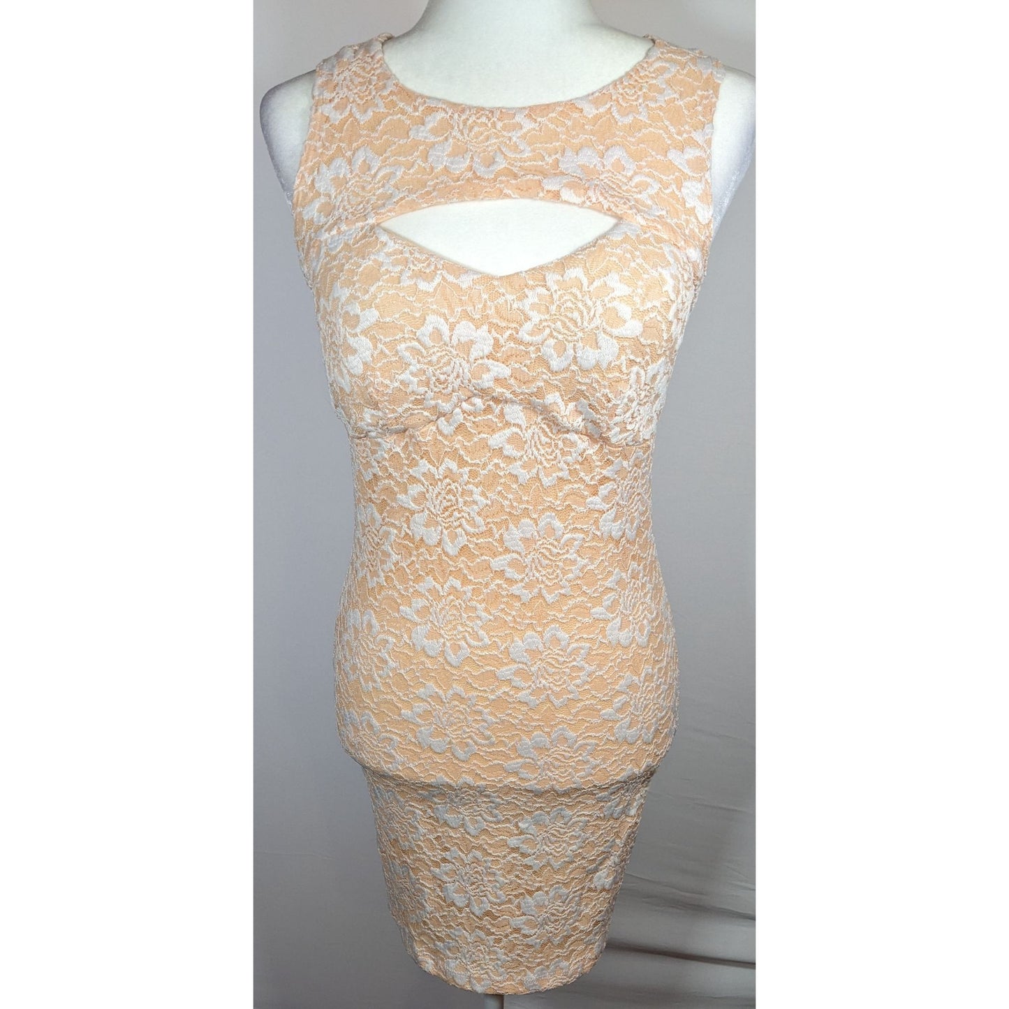 Alt. B Peach And White Floral Keyhole Open Back Bodycon Dress