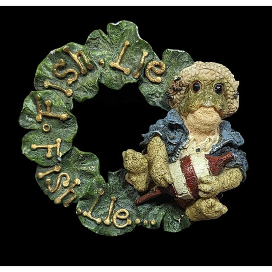 Vintage Fish Lie Fishing Frog Wreath Brooch