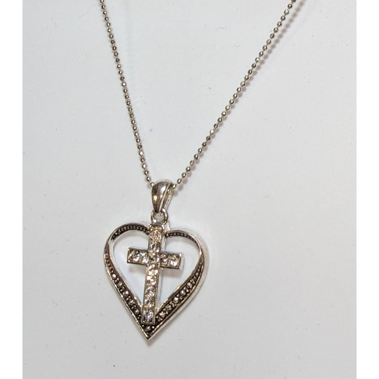 Religious Heart-Shaped Cross Pendant Necklace With Rhinestones