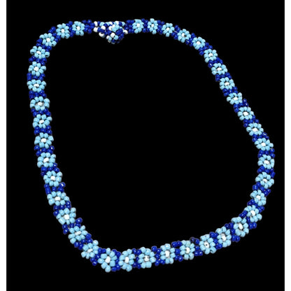 Retro Blue Daisy Beaded Necklace