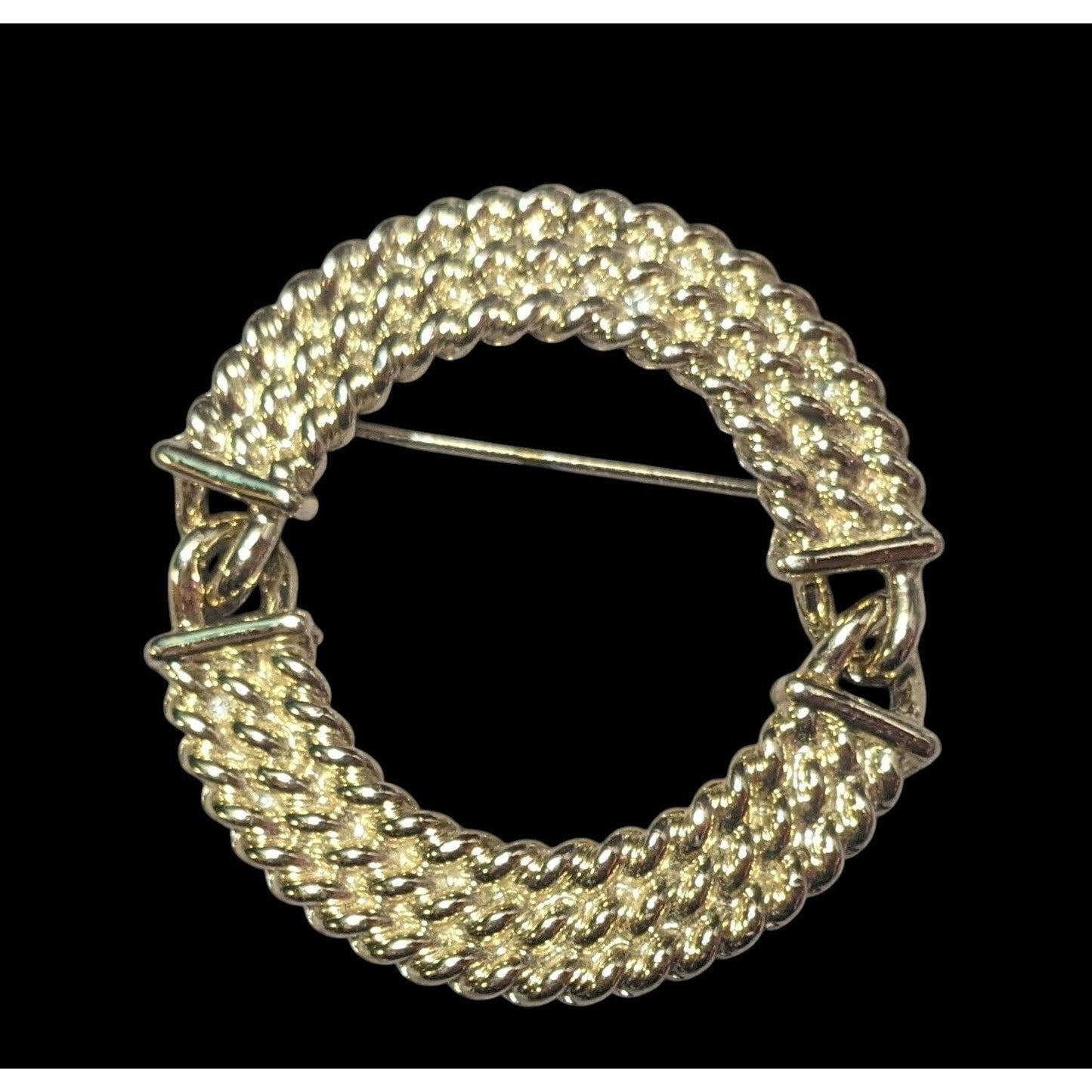 Vintage Textured Articulated Gold Tone Braided Wreath Brooch