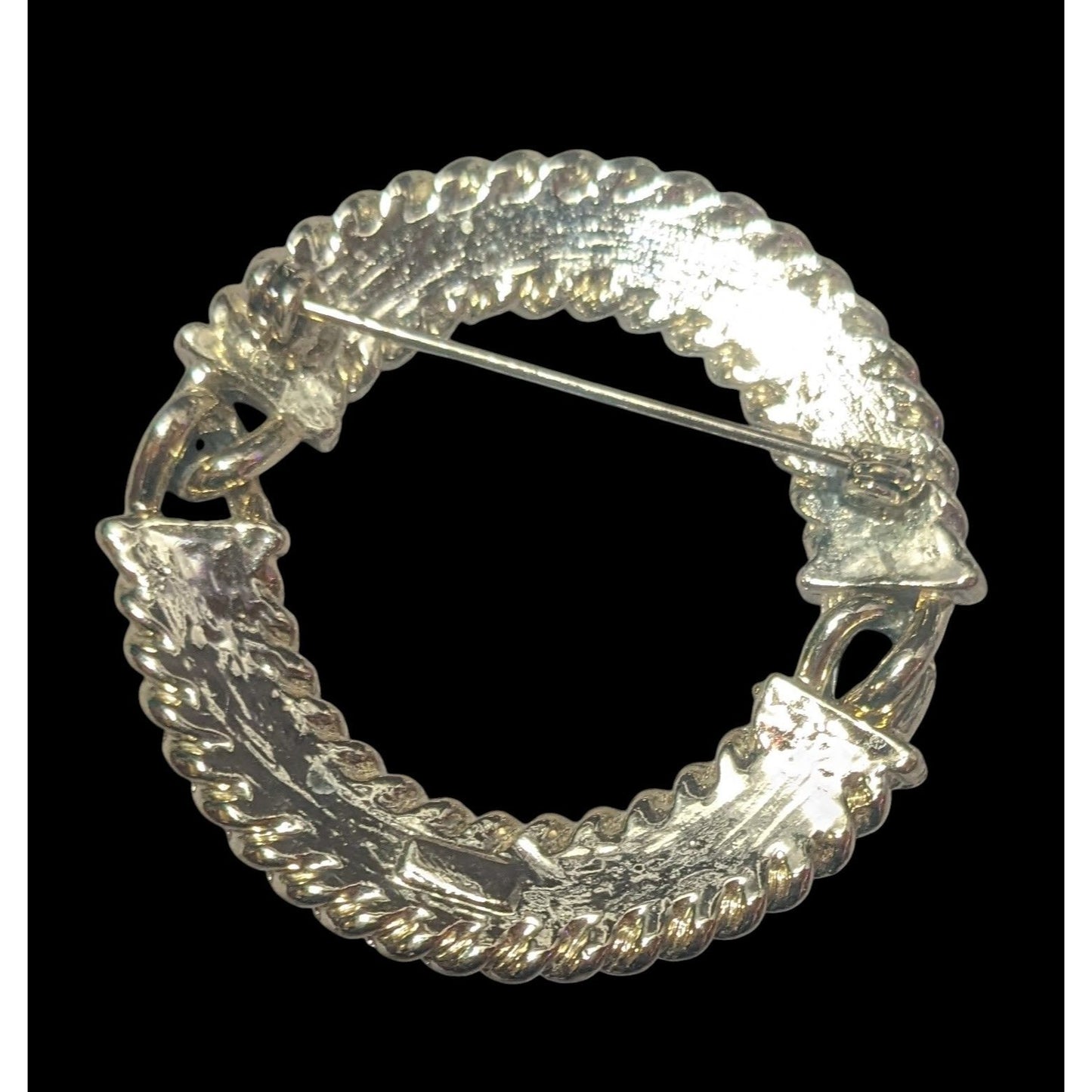 Vintage Textured Articulated Gold Tone Braided Wreath Brooch