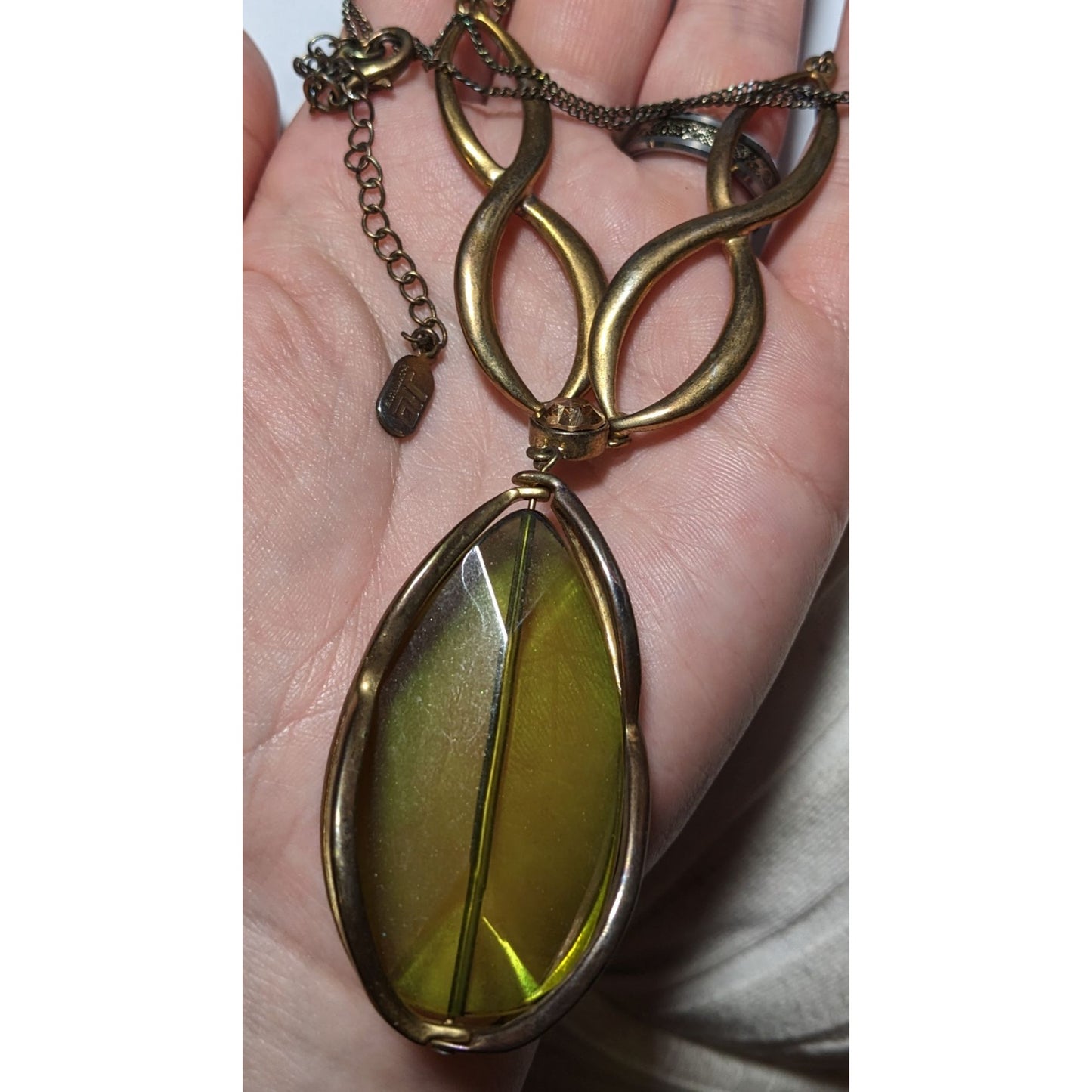 Jennifer Lopez Green And Gold Gemmed Necklace