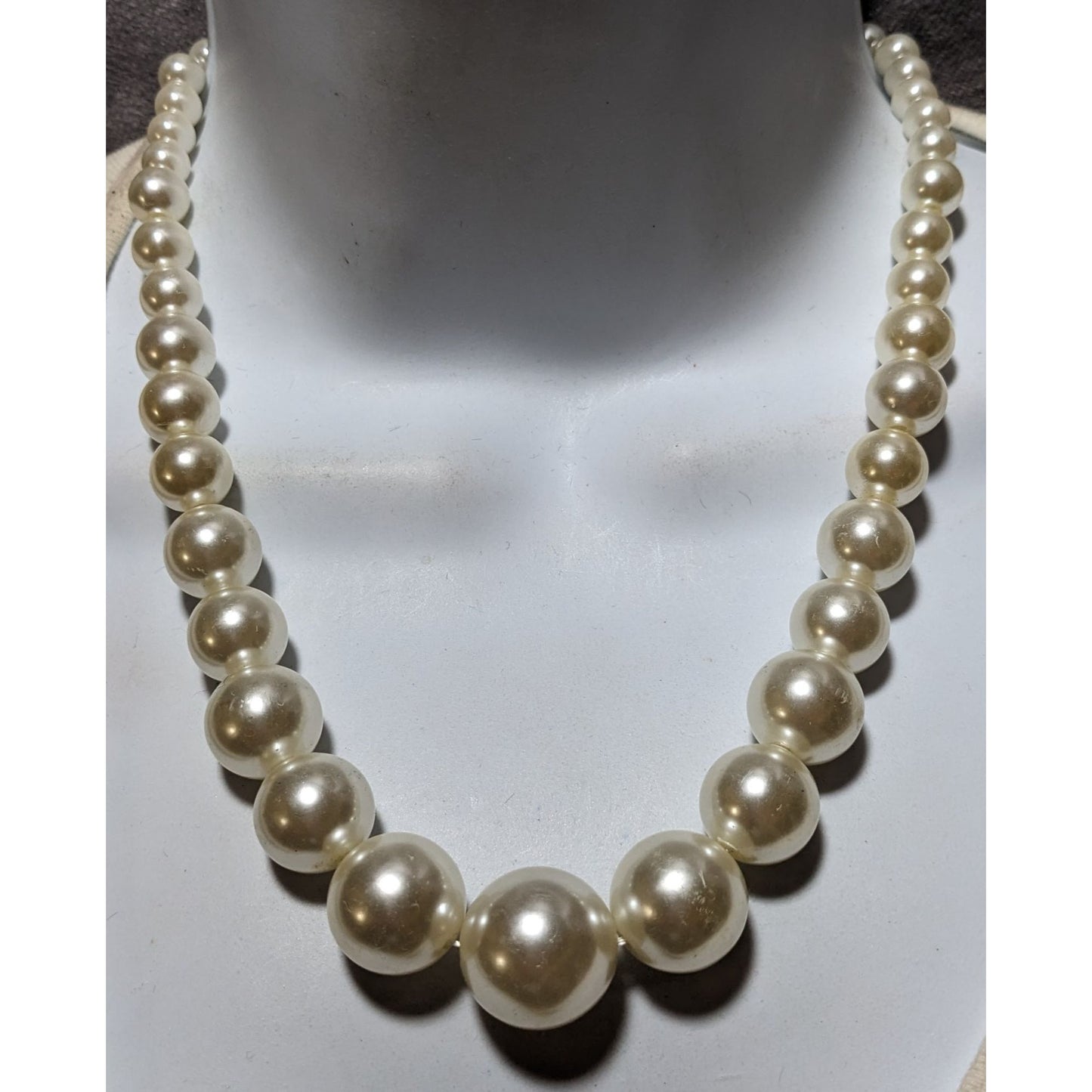 Elegant Glam Graduated Faux Pearl Necklace