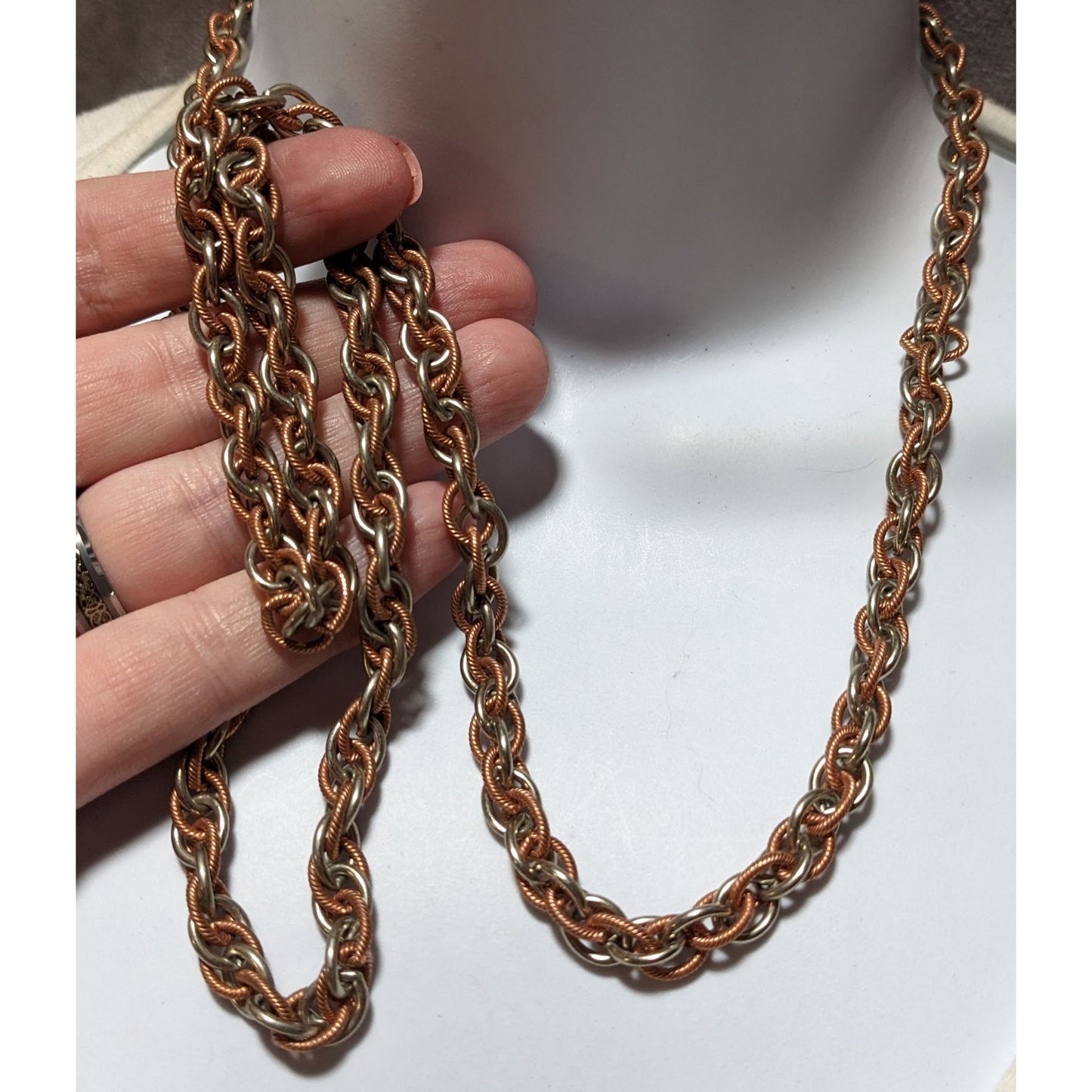 Silver Sopper Intertwined Chain Necklace