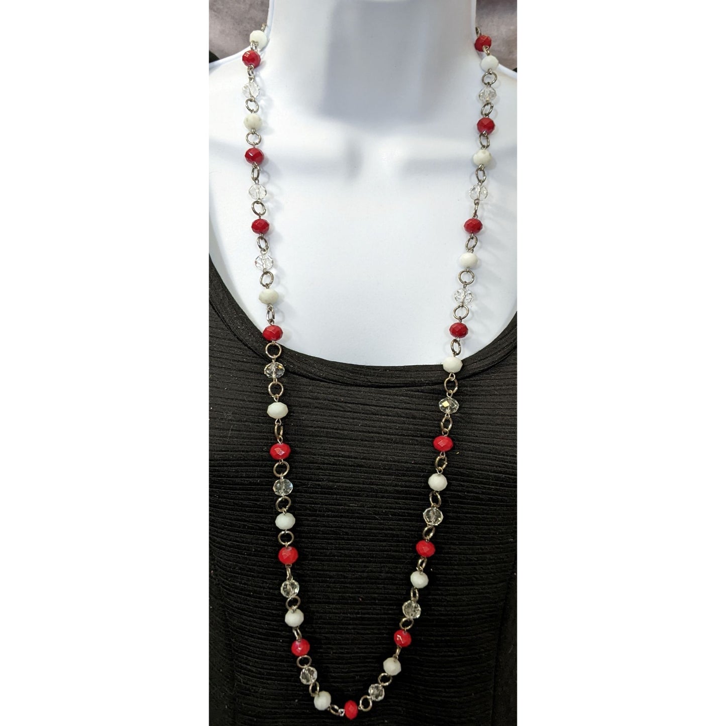 Red White And Clear Faceted Bead Necklace