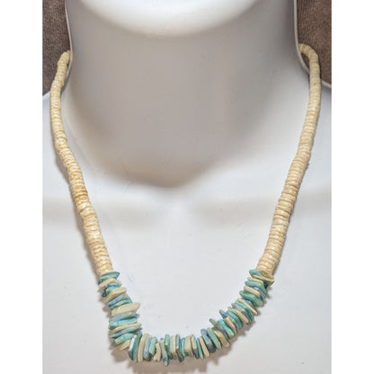Vintage 90s Beachy Blue And White Shell Chip Beaded Necklace