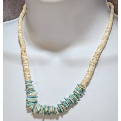 Vintage 90s Beachy Blue And White Shell Chip Beaded Necklace