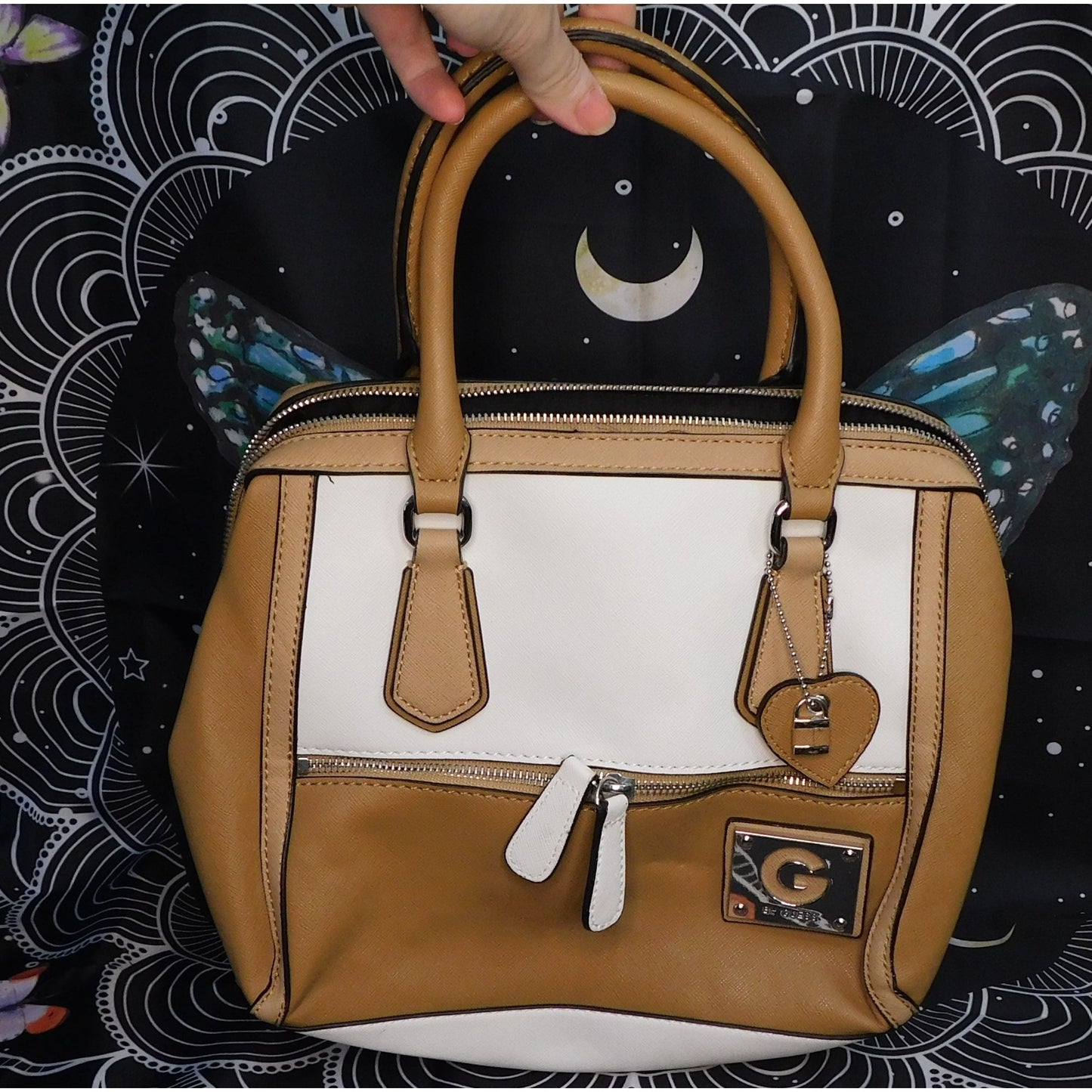 G By Guess White And Tan Bag With Removeable Strap