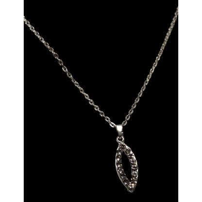 Simple Elegant Rhinestone Horse Eye Pendant Necklace