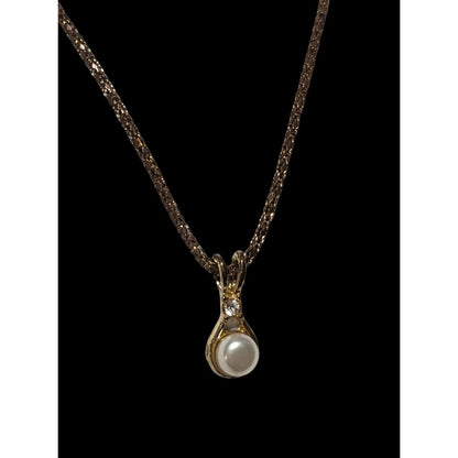 Minimalist Gold Rhinestone Pearl Pendant Necklace