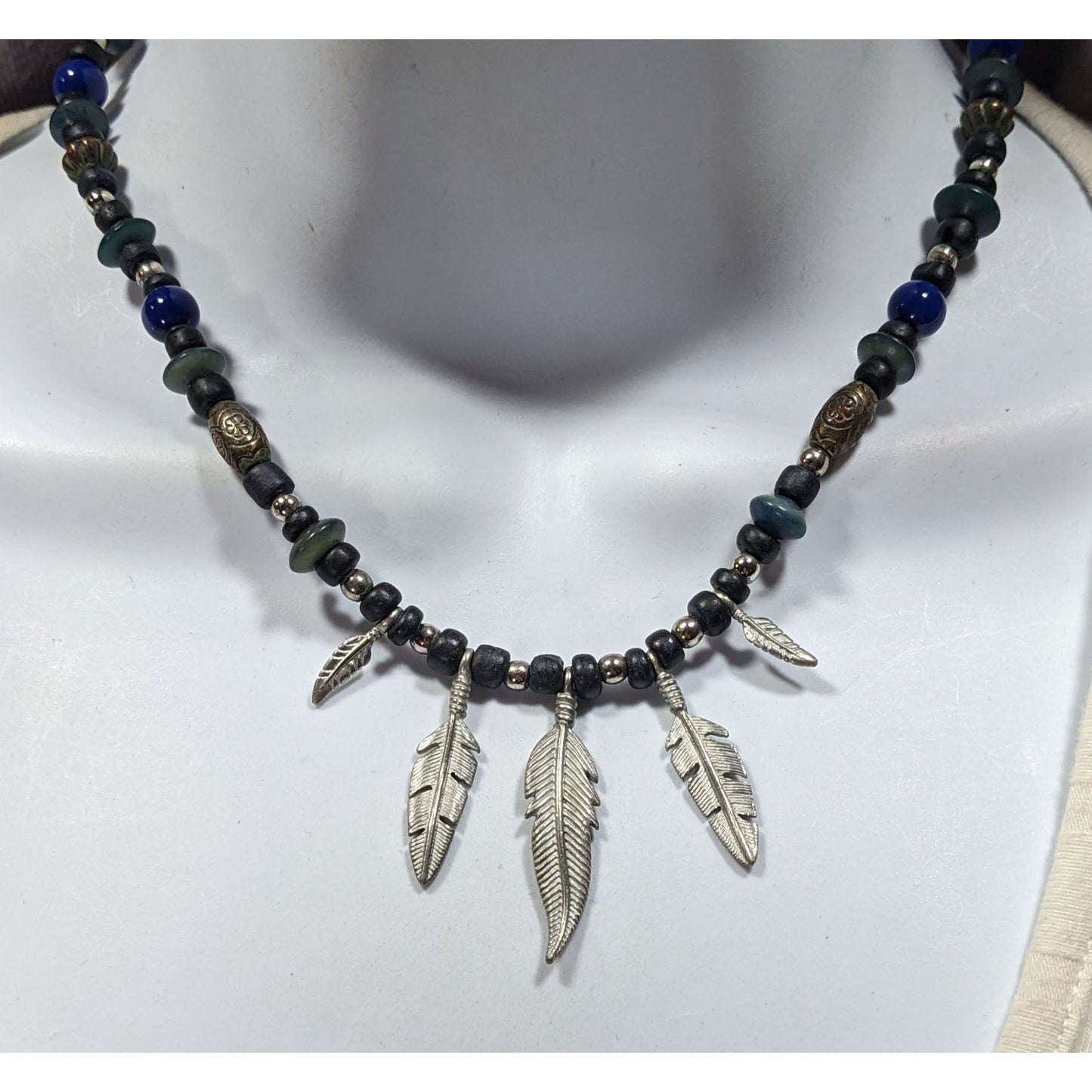 Vintage Southwestern Feather Charm Black Blue And Silver Tone Necklace