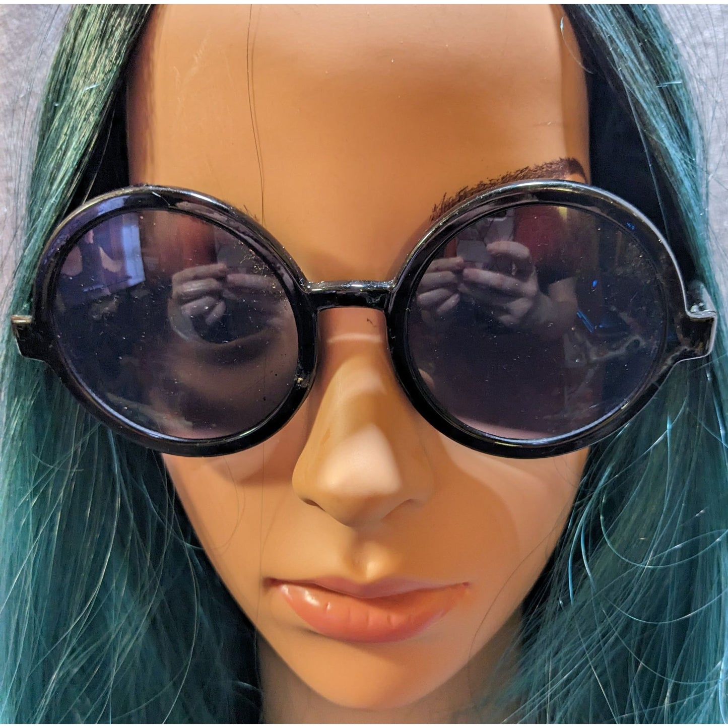 Vandy Retro Gothic Round Frame Sunglasses