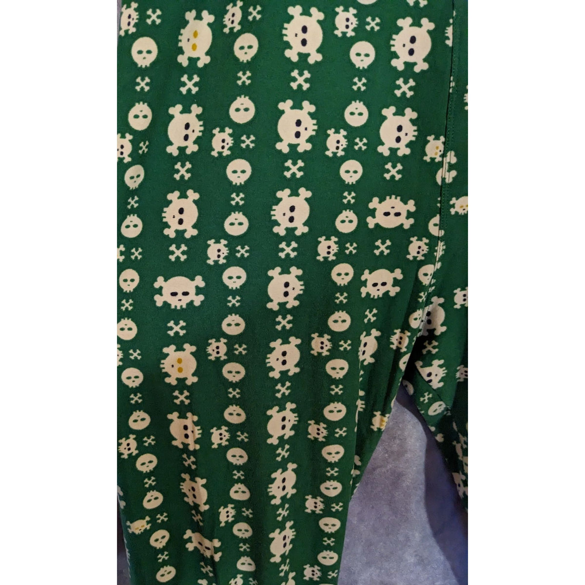 LuLaRoe Gothic Punk Green Skull Leggings