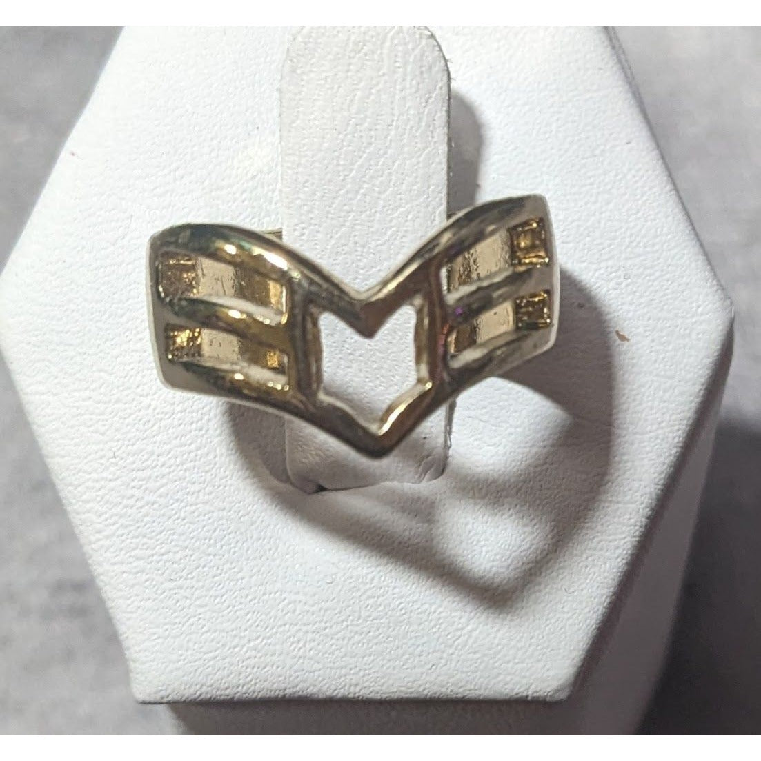 Gold Tone Slotted Chevron Fashion Ring Size 5 3/4